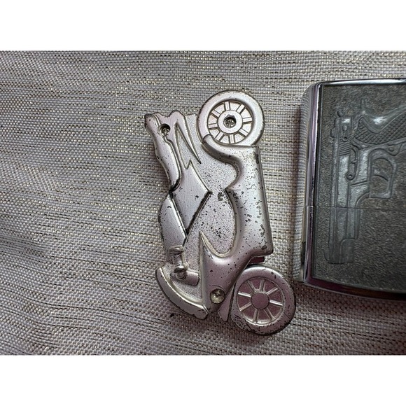 Set of 3 re-fillable lighters - Picture 4 of 10